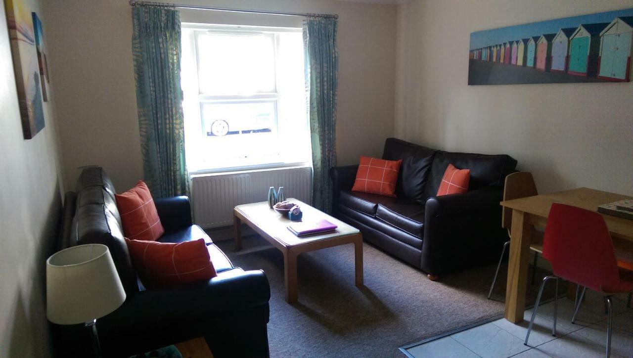 Hartford Court, East Cliff, Bournemouth. Walk To And Town Apartment *
